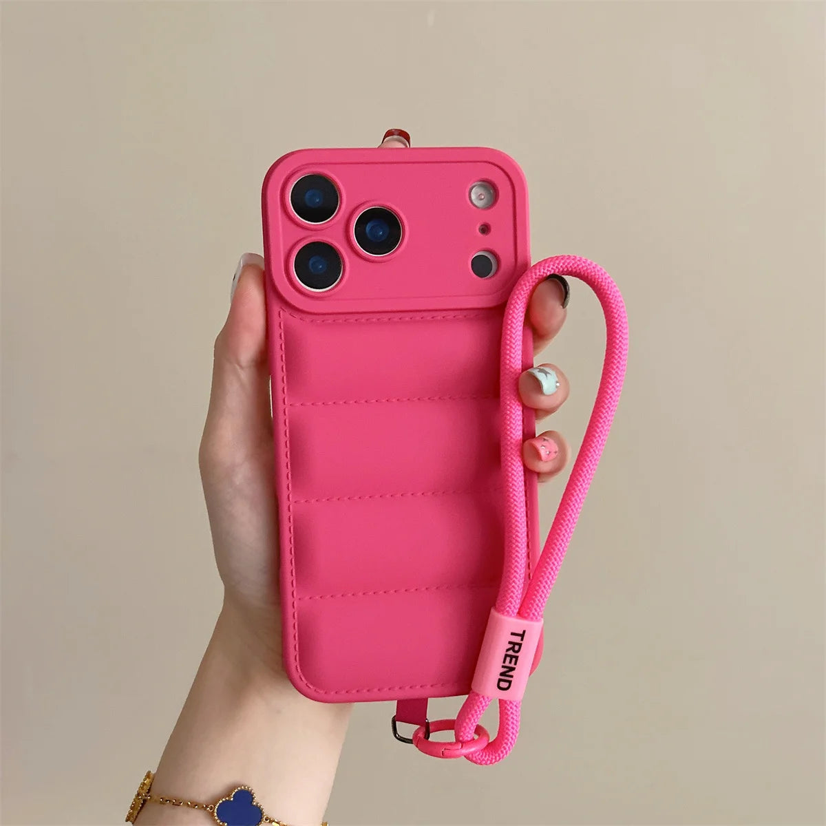 Coque de téléphone avec bandoulière de bras intégrée – pratique et sécurisée