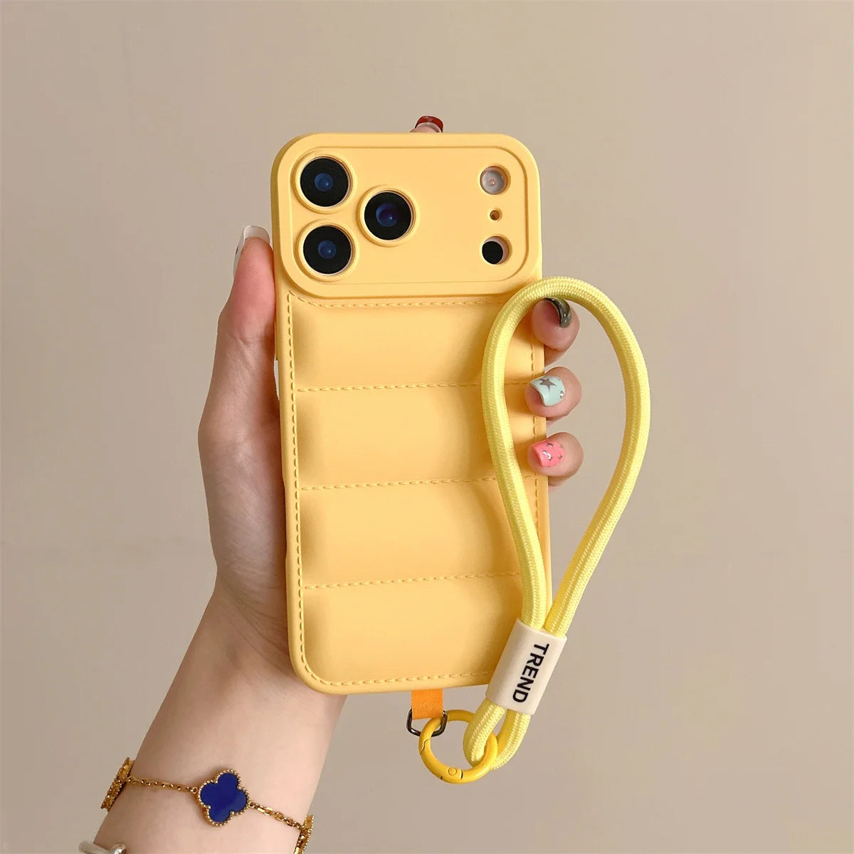 Coque de téléphone avec bandoulière de bras intégrée – pratique et sécurisée