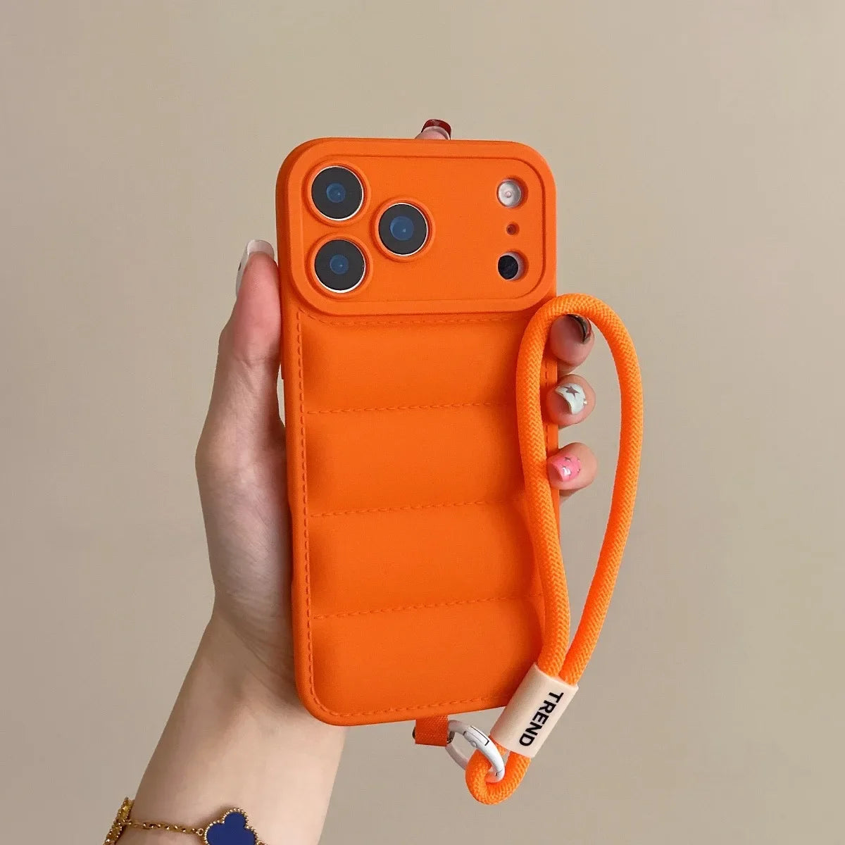 Coque de téléphone avec bandoulière de bras intégrée – pratique et sécurisée