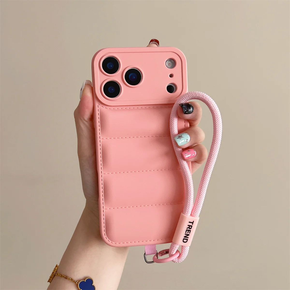 Coque de téléphone avec bandoulière de bras intégrée – pratique et sécurisée