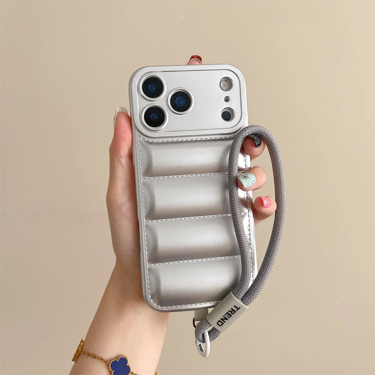 Coque de téléphone avec bandoulière de bras intégrée – pratique et sécurisée